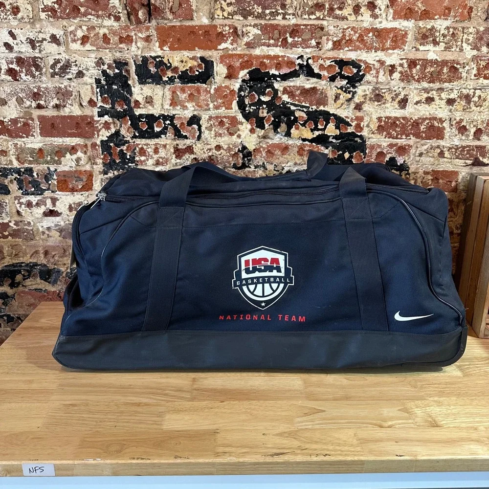 Nike USA Basketball Rolling Duffle Luggage Large Wheeled Travel Bag Blue